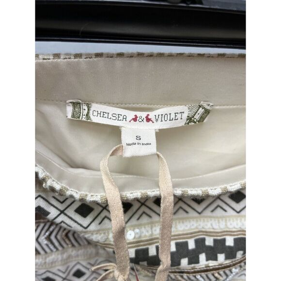 Chelsea & Violet Skirt Womens Small beaded Skirt Ivory With Multi Embroidery NEW - Picture 4 of 7